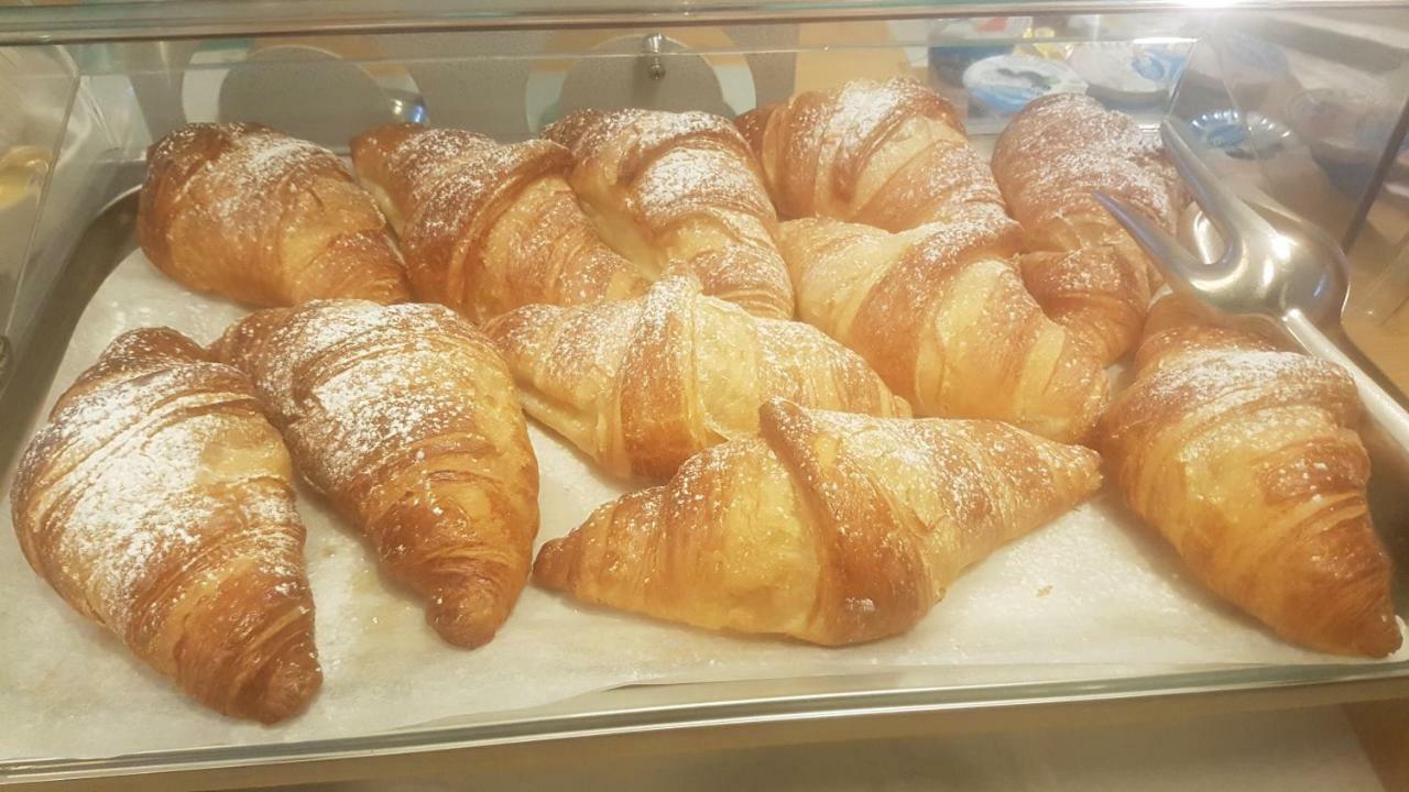 Locanda Dei Fiori ピストイア エクステリア 写真